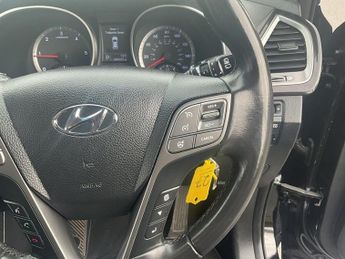 HYUNDAI SANTA FE 2.2 CRDi Premium SUV 5dr Diesel Auto 4WD Euro 5 (5 seat) (194 bh