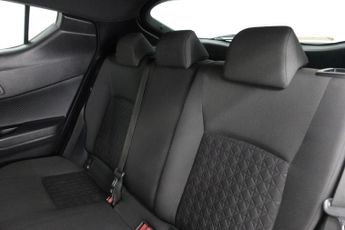 TOYOTA C-HR 2.0 VVT-h GPF Design SUV 5dr Petrol Hybrid CVT Euro 6 (s/s) (184