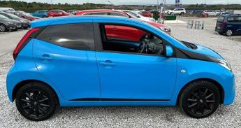 TOYOTA AYGO 1.0 VVT-i x-press Hatchback 5dr Petrol x-shift Euro 6 (71 ps)