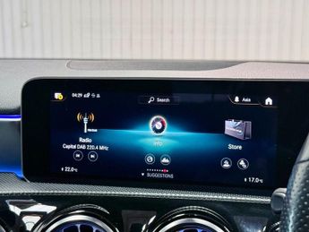MERCEDES-BENZ A CLASS 1.3 A200 AMG Line (Premium) Hatchback 5dr Petrol 7G-DCT Euro 6 (