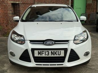 FORD FOCUS 1.0T EcoBoost Zetec Hatchback 5dr Petrol Manual Euro 5 (s/s) (10