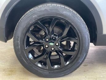 LAND ROVER DISCOVERY SPORT 2.0 TD4 HSE SUV 5dr Diesel Manual 4WD Euro 6 (s/s) (180 ps)