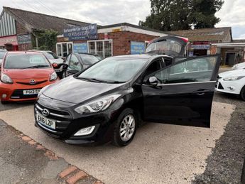 Hyundai I30 1.6 CRDi Blue Drive SE Nav Hatchback 5dr Diesel Manual Euro 6 (s