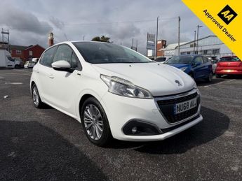 Peugeot 208 1.2 PureTech Signature Hatchback 5dr Petrol Manual Euro 6 (s/s) 