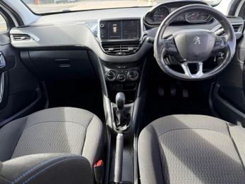 PEUGEOT 208 1.2 PureTech Signature Hatchback 5dr Petrol Manual Euro 6 (s/s) 