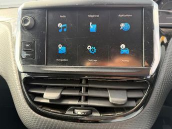 PEUGEOT 208 1.2 PureTech Signature Hatchback 5dr Petrol Manual Euro 6 (s/s) 