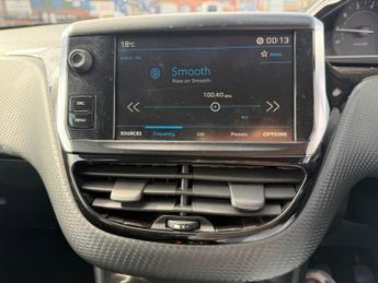 PEUGEOT 208 1.2 PureTech Signature Hatchback 5dr Petrol Manual Euro 6 (s/s) 