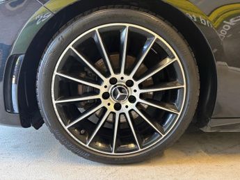 MERCEDES-BENZ A CLASS 1.3 A200 Exclusive Edition Hatchback 5 Door Petrol Automatic Bla