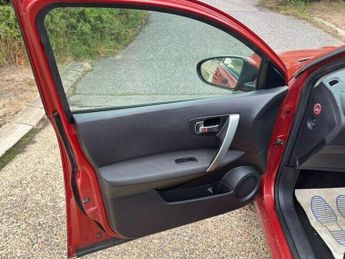 NISSAN QASHQAI 2l 5dr Auto 140 BHP