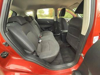 NISSAN QASHQAI 2l 5dr Auto 140 BHP