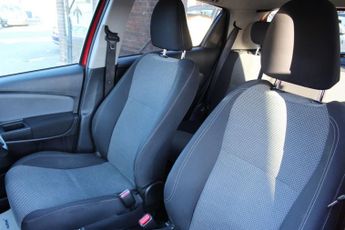 TOYOTA YARIS 1.5 VVT-h Icon Hatchback 5dr Petrol Hybrid E-CVT Euro 6 (101 ps)