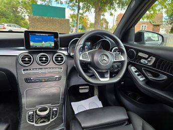 MERCEDES-BENZ GLC 2.1 GLC220d AMG Line (Premium) SUV 5dr Diesel G-Tronic 4MATIC Eu