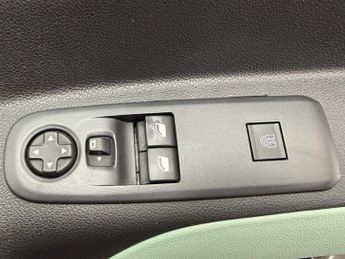 CITROEN BERLINGO 1.2 PureTech Feel M MPV 5dr Petrol Manual Euro 6 (s/s) (110 ps)