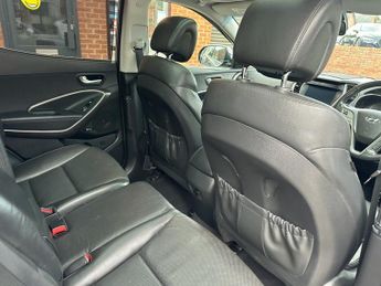 HYUNDAI SANTA FE 2.2 CRDi Blue Drive Wiggins Edition SUV 5dr Diesel Auto 4WD Euro