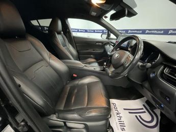 TOYOTA C-HR 1.8 VVT-h Icon SUV 5dr Petrol Hybrid CVT Euro 6 (s/s) (122 ps) -