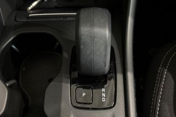 VOLVO XC40 2.0 B3 MHEV Core SUV 5dr Petrol Hybrid DCT Auto Euro 6 (s/s) (16