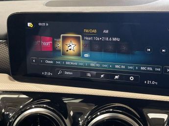 MERCEDES-BENZ A CLASS 1.3 A180 Sport Edition (Executive) Hatchback 5dr Petrol 7G-DCT E