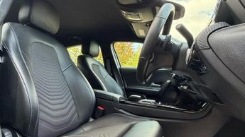 MERCEDES-BENZ A CLASS 1.3 A180 SE Hatchback 5dr Petrol 7G-DCT Euro 6 (s/s) (136 ps)