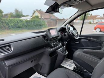 RENAULT TRAFIC 2.0 dCi Blue LL30 Sport+ Crew Van Double Cab 6dr Diesel EDC L2 H