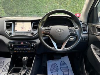 HYUNDAI TUCSON 2.0 CRDI PREMIUM NAV AUTOMATIC 4X4 SUV 5 DOOR