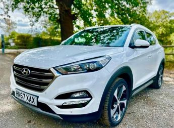 HYUNDAI TUCSON 2.0 CRDi Premium SUV 5dr Diesel Auto 4WD Euro 6 (136 ps)