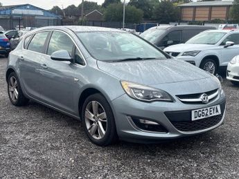 Vauxhall Astra 1.4 16v SRi Hatchback 5dr Petrol Manual Euro 5 (100 ps)