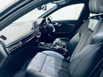 AUDI A4 AVANT 2.0 TDI 40 Black Edition Estate 5dr Diesel S Tronic Euro 6 (s/s)