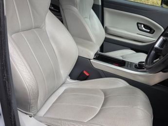 LAND ROVER RANGE ROVER EVOQUE 2.0 TD4 SE Tech SUV 5dr Diesel Auto 4WD Euro 6 (s/s) (180 ps)