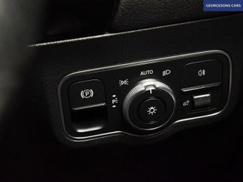 MERCEDES-BENZ B CLASS 2.0 B200d AMG Line MPV 5dr Diesel 8G-DCT Euro 6 (s/s) (150 ps)