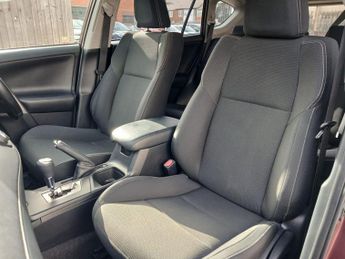 TOYOTA RAV4 2.5 VVT-h Business Edition Plus SUV 5dr Petrol Hybrid CVT Euro 6