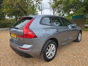 VOLVO XC60 2.0 B5 MHEV Momentum SUV 5dr Petrol Hybrid Auto Euro 6 (s/s) (25