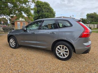VOLVO XC60 2.0 B5 MHEV Momentum SUV 5dr Petrol Hybrid Auto Euro 6 (s/s) (25