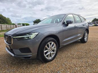 VOLVO XC60 2.0 B5 MHEV Momentum SUV 5dr Petrol Hybrid Auto Euro 6 (s/s) (25