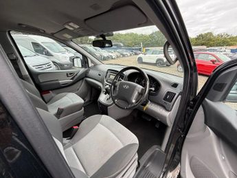 HYUNDAI i800 2.5 CRDi SE MPV 5dr Diesel Auto Euro 6 (170 ps)