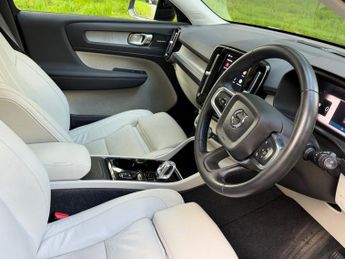 VOLVO XC40 2.0 B4 MHEV Ultimate SUV 5dr Petrol Hybrid DCT Auto Euro 6 (s/s)