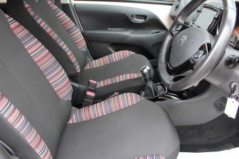 CITROEN C1 1.0 VTi Shine Hatchback 5dr Petrol Manual Euro 6 (s/s) (72 ps)