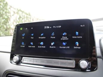 HYUNDAI KONA 64kWh Premium SUV 5dr Electric Auto (10.5kW Charger) (204 ps)