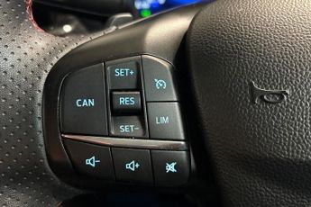 FORD FOCUS 1.0T EcoBoost MHEV ST-Line Vignale Estate 5dr Petrol Hybrid DCT 