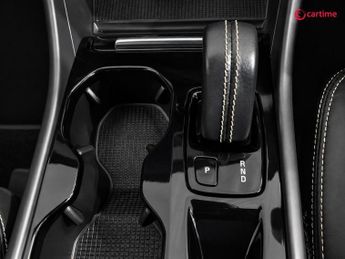 VOLVO XC40 2.0 B4 MHEV R-Design Pro SUV 5dr Petrol Hybrid Auto Euro 6 (s/s)