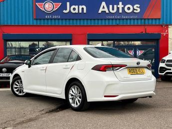 TOYOTA COROLLA 1.8 VVT-h GPF Icon Tech Saloon 4dr Petrol Hybrid CVT Euro 6 (s/s