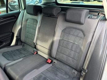 VOLKSWAGEN GOLF 2.0 TDI GT Edition Estate 5dr Diesel DSG Auto Euro 6 (s/s) (150 