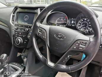 HYUNDAI SANTA FE 2.2 CRDi Blue Drive Premium SUV 5dr Diesel Manual 4WD Euro 6 (s/