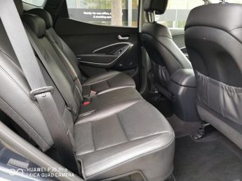 HYUNDAI SANTA FE 2.2 CRDi Blue Drive Premium SUV 5dr Diesel Manual 4WD Euro 6 (s/