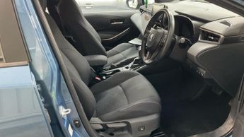 TOYOTA COROLLA 1.8 VVT-h Icon Tech Hatchback 5dr Petrol Hybrid CVT Euro 6 (s/s)