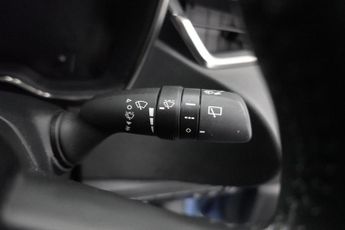 TOYOTA COROLLA 1.8 VVT-h Icon Tech Hatchback 5dr Petrol Hybrid CVT Euro 6 (s/s)