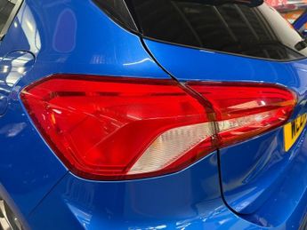 FORD FOCUS 1.0T EcoBoost ST-Line Hatchback 5dr Petrol Auto Euro 6 (s/s) (12