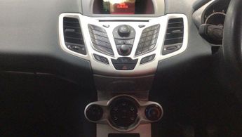 FORD FIESTA 1.4 Zetec Hatchback 5dr Petrol Manual (133 g/km, 94 bhp)