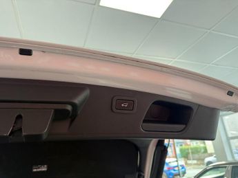JAGUAR E-PACE 2.0 D240 R-Dynamic HSE SUV 5dr Diesel Auto AWD Euro 6 (s/s) (240