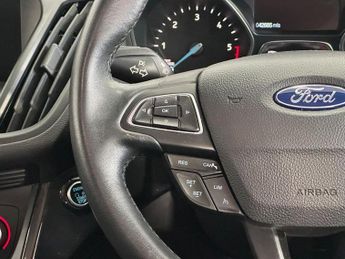 FORD KUGA 2.0 TDCi EcoBlue Titanium Edition SUV 5dr Diesel Powershift Euro