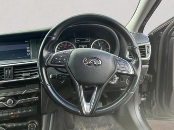 INFINITI Q30 1.6T SE Hatchback 5dr Petrol Manual Euro 6 (s/s) (122 ps)